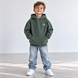 Hoodie Heavyweight enfant et ado Alpine Green, vue de face, molleton épais 8.5 oz et qualité premium, L’ATELIER 514 Montréal.